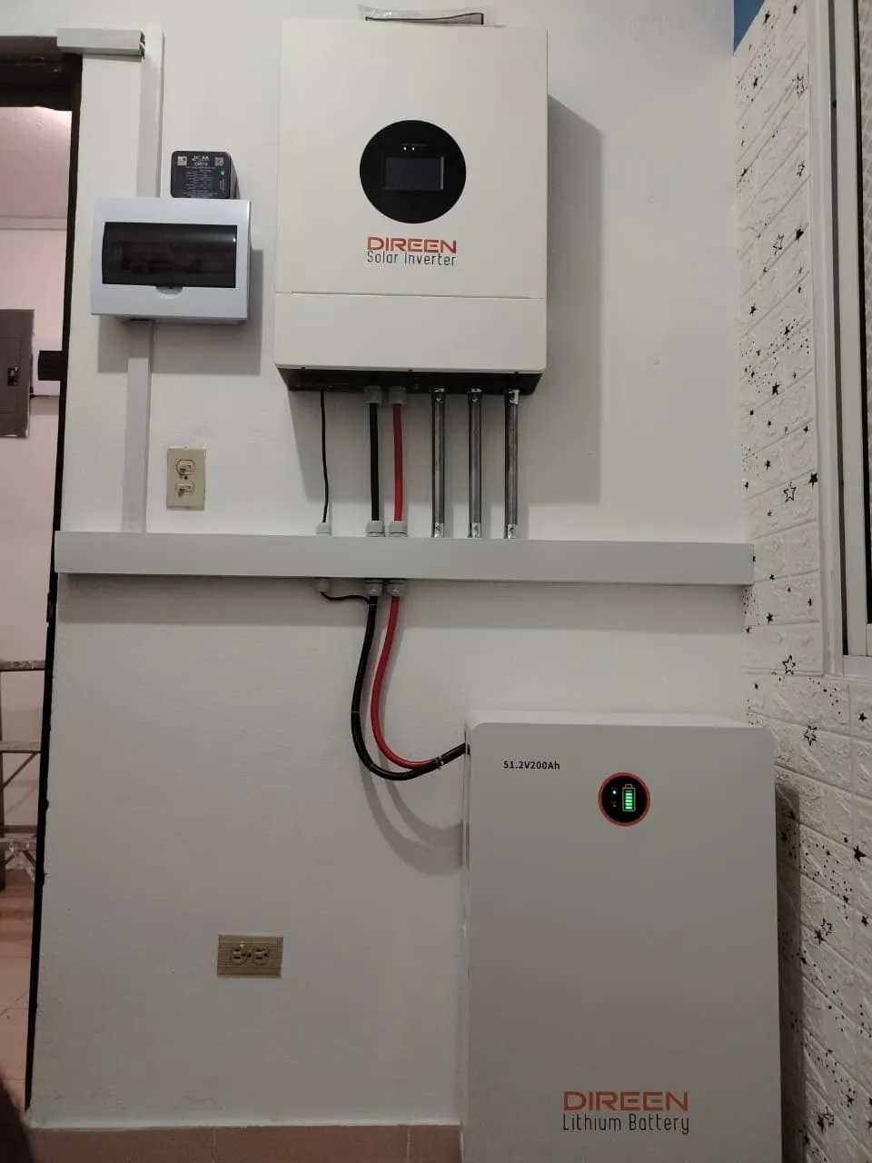 Batería Direen con inversor solar de marca propia Direen
